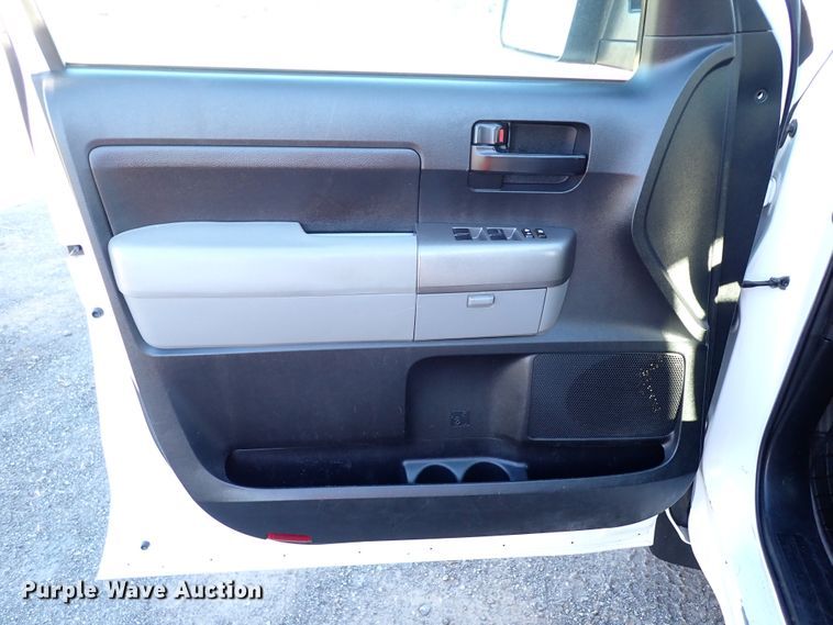 image for item IN9678 2011 Toyota Tundra  Double Cab pickup truck