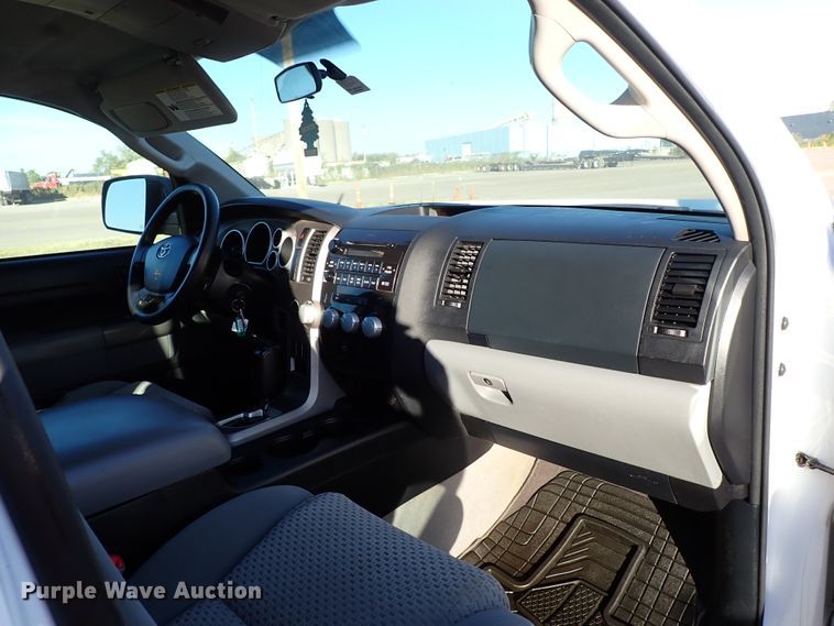 image for item IN9678 2011 Toyota Tundra  Double Cab pickup truck