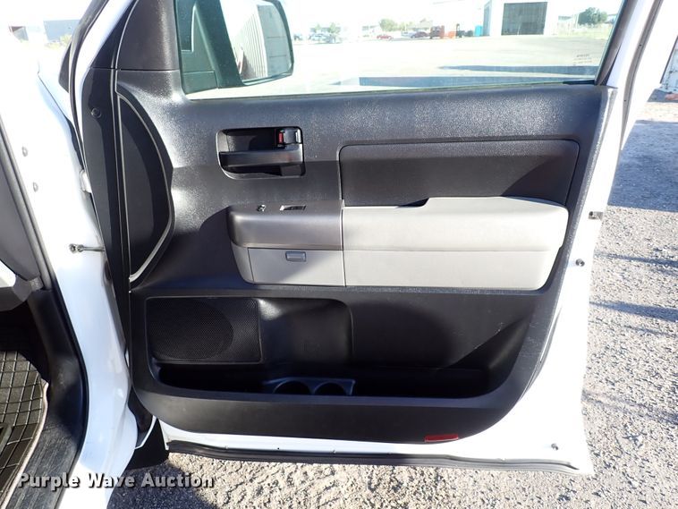 image for item IN9678 2011 Toyota Tundra  Double Cab pickup truck