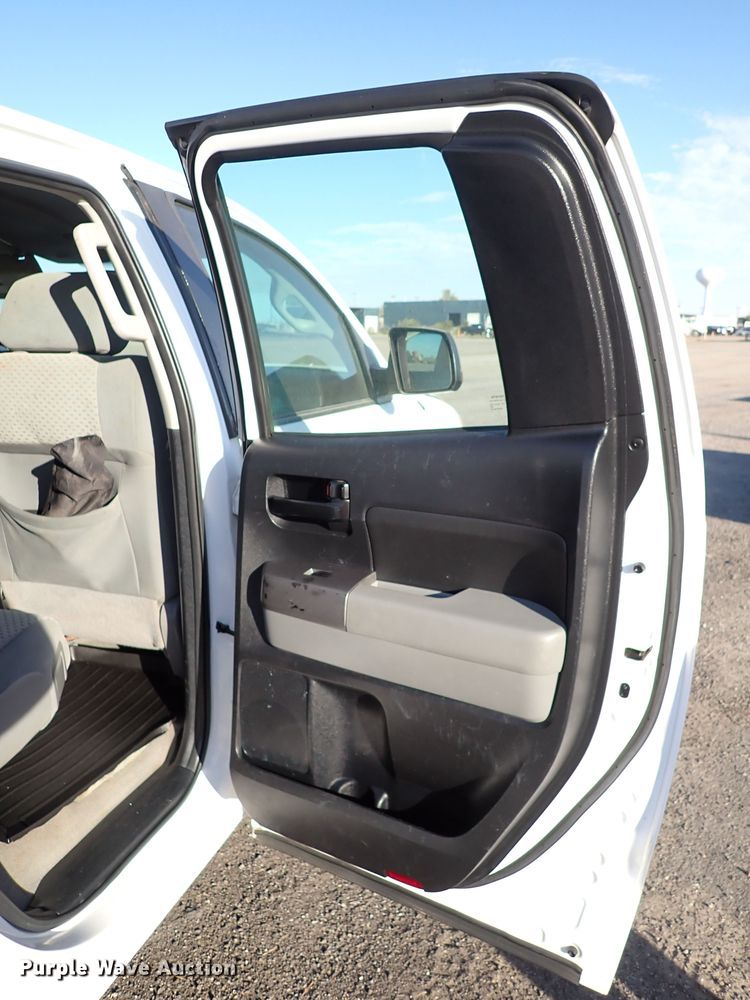 image for item IN9678 2011 Toyota Tundra  Double Cab pickup truck