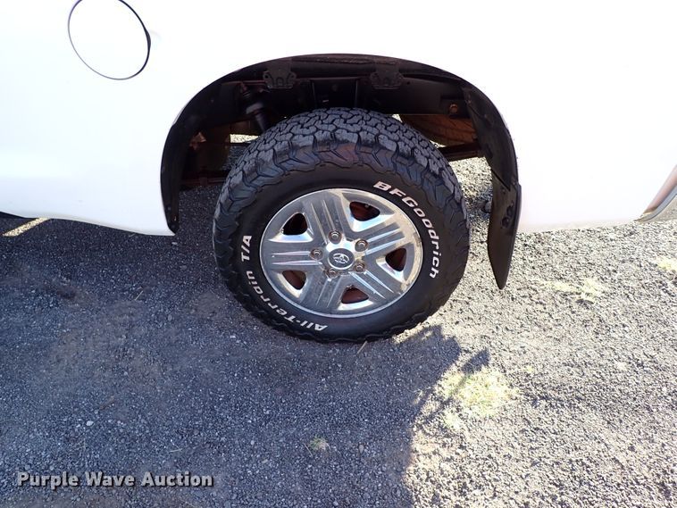 image for item IN9678 2011 Toyota Tundra  Double Cab pickup truck