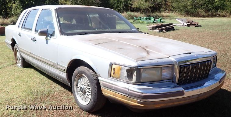 image for item IN9703 1990 Lincoln Town Car