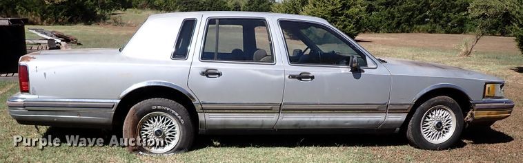 image for item IN9703 1990 Lincoln Town Car