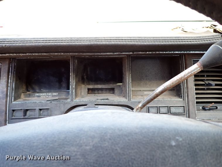 image for item IN9703 1990 Lincoln Town Car