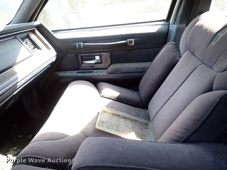 image for item IN9703 1990 Lincoln Town Car