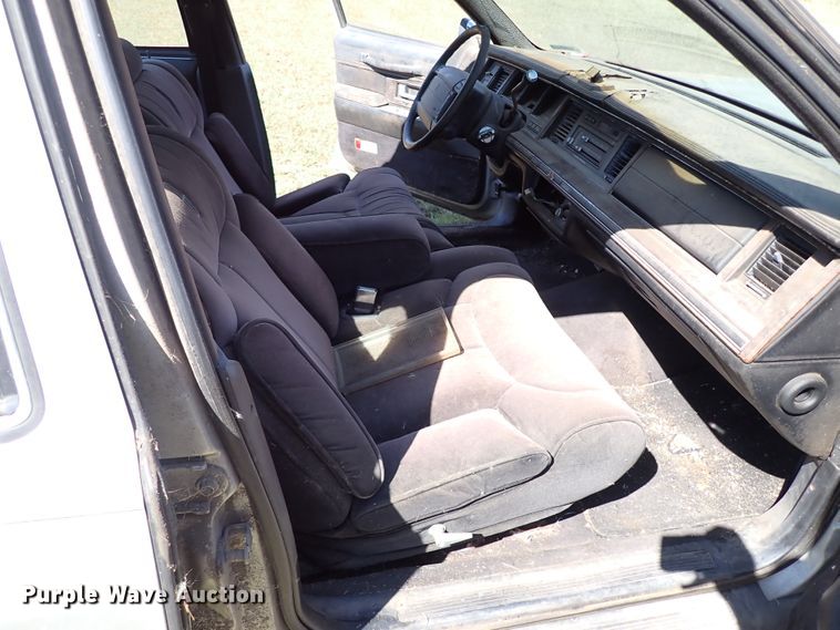 image for item IN9703 1990 Lincoln Town Car