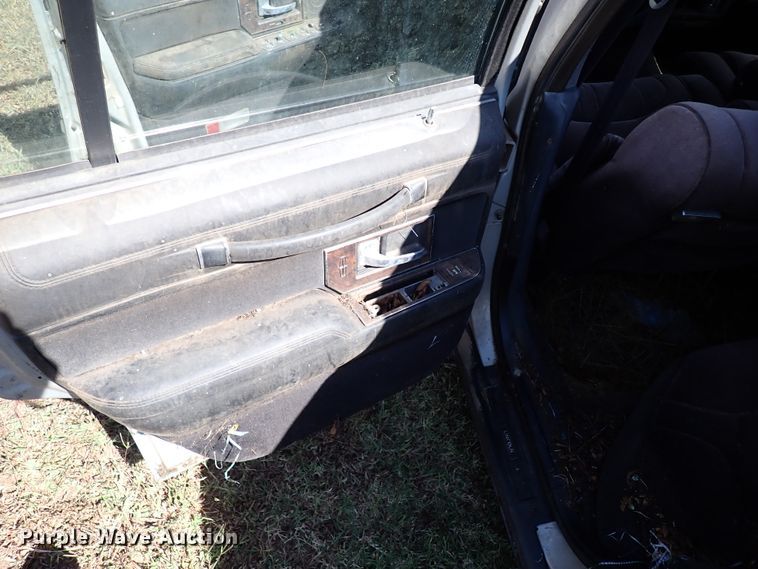 image for item IN9703 1990 Lincoln Town Car