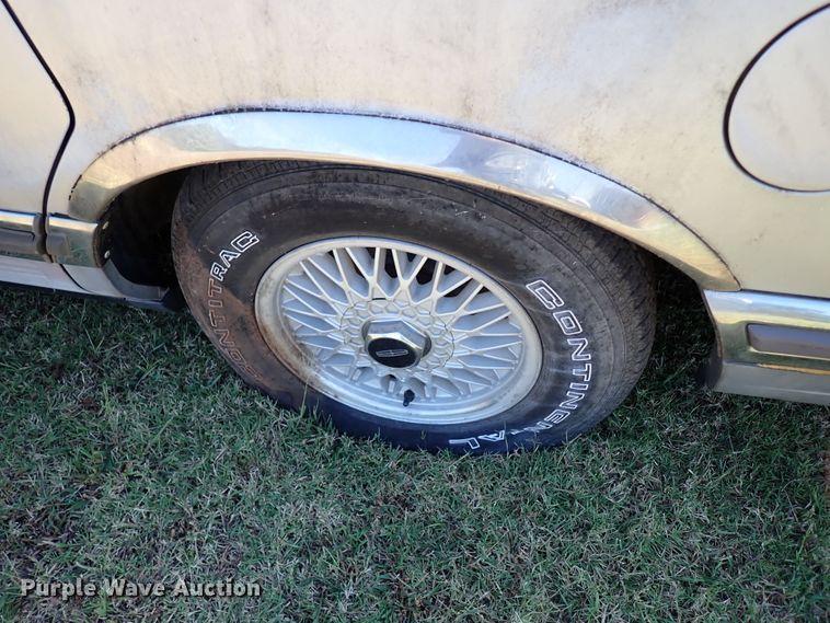 image for item IN9703 1990 Lincoln Town Car