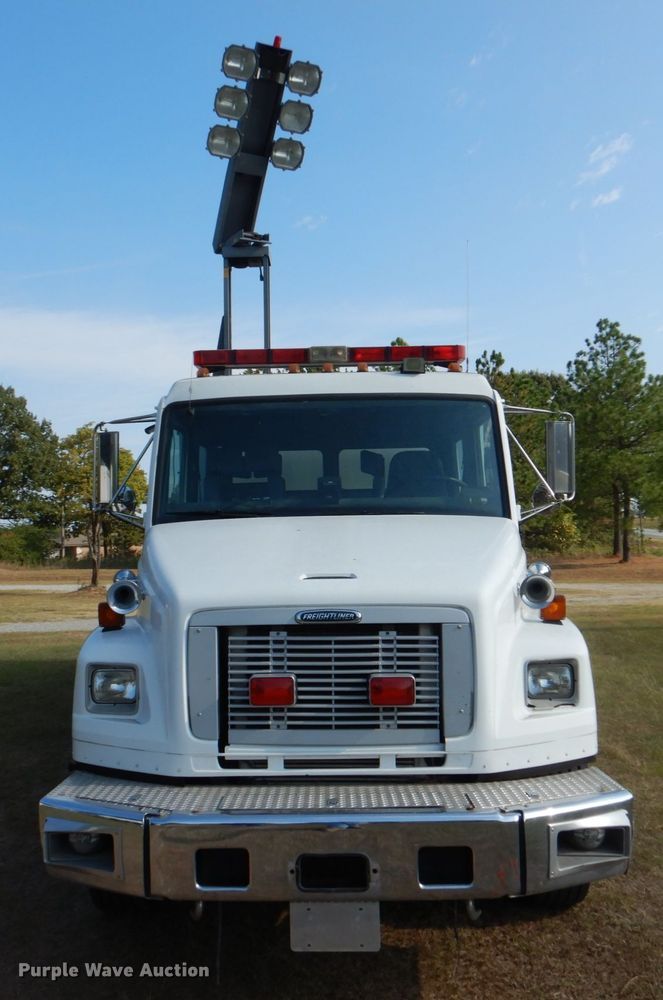 image for item IR9151 1999 Freightliner FL106  rescue vehicle