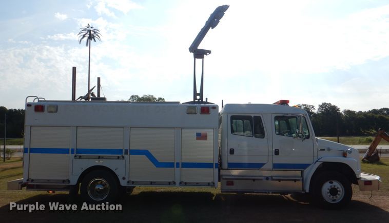 image for item IR9151 1999 Freightliner FL106  rescue vehicle