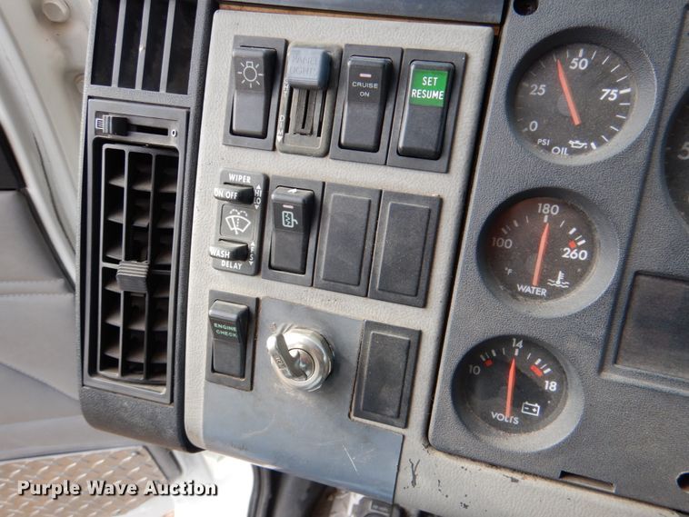 image for item IR9151 1999 Freightliner FL106  rescue vehicle