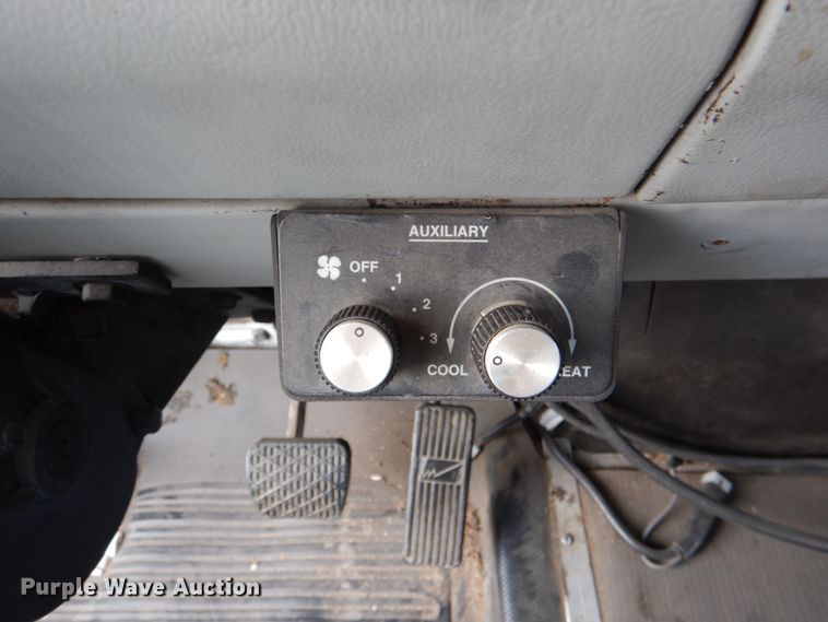 image for item IR9151 1999 Freightliner FL106  rescue vehicle