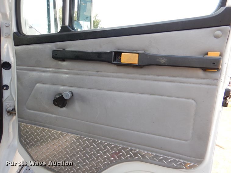 image for item IR9151 1999 Freightliner FL106  rescue vehicle