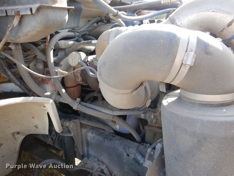 image for item IR9151 1999 Freightliner FL106  rescue vehicle