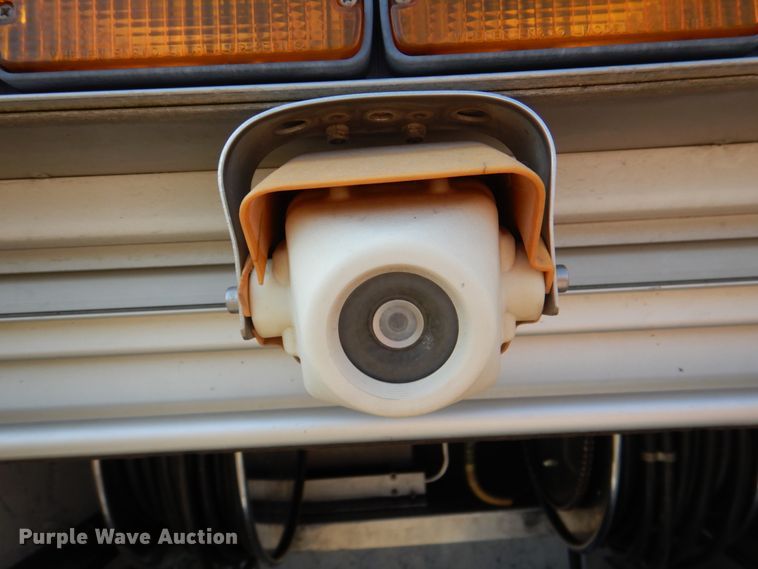 image for item IR9151 1999 Freightliner FL106  rescue vehicle