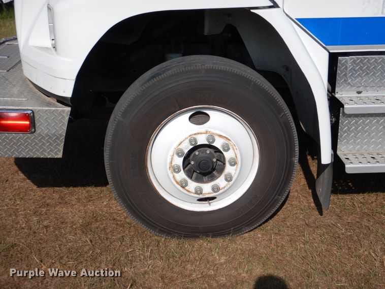 image for item IR9151 1999 Freightliner FL106  rescue vehicle