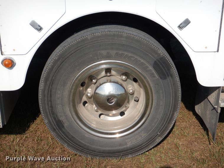 image for item IR9151 1999 Freightliner FL106  rescue vehicle