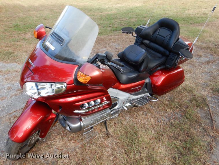 image for item IR9162 2008 Honda Goldwing  motorcycle