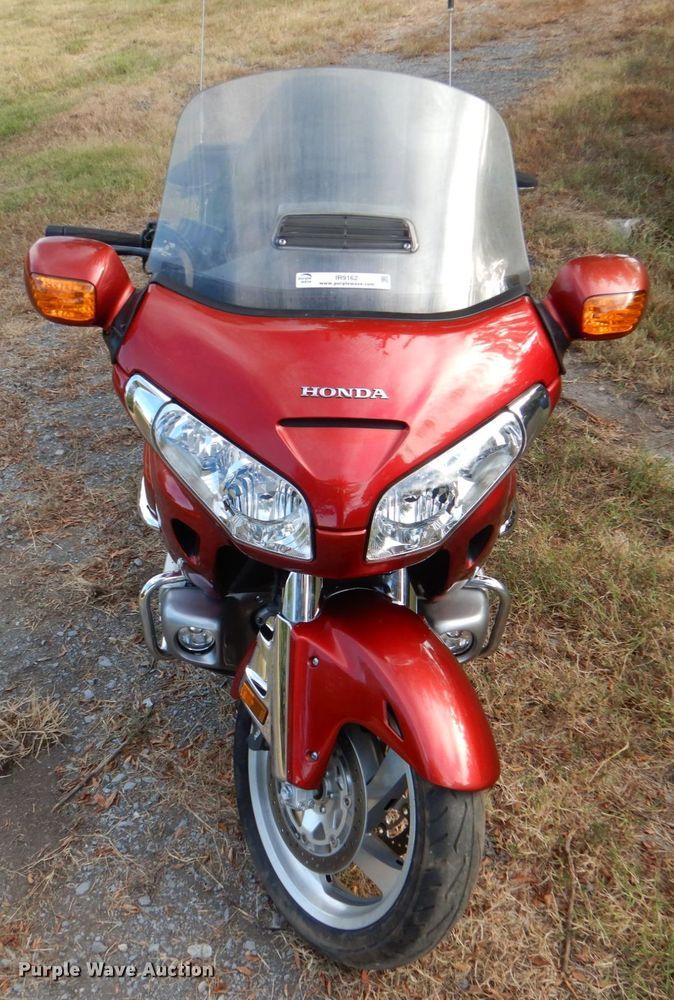image for item IR9162 2008 Honda Goldwing  motorcycle