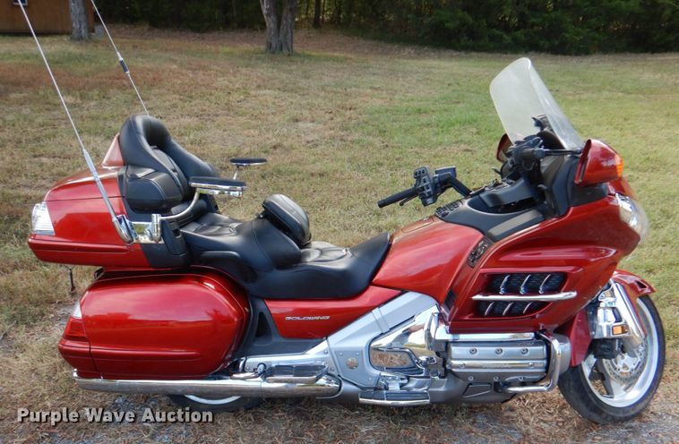 image for item IR9162 2008 Honda Goldwing  motorcycle