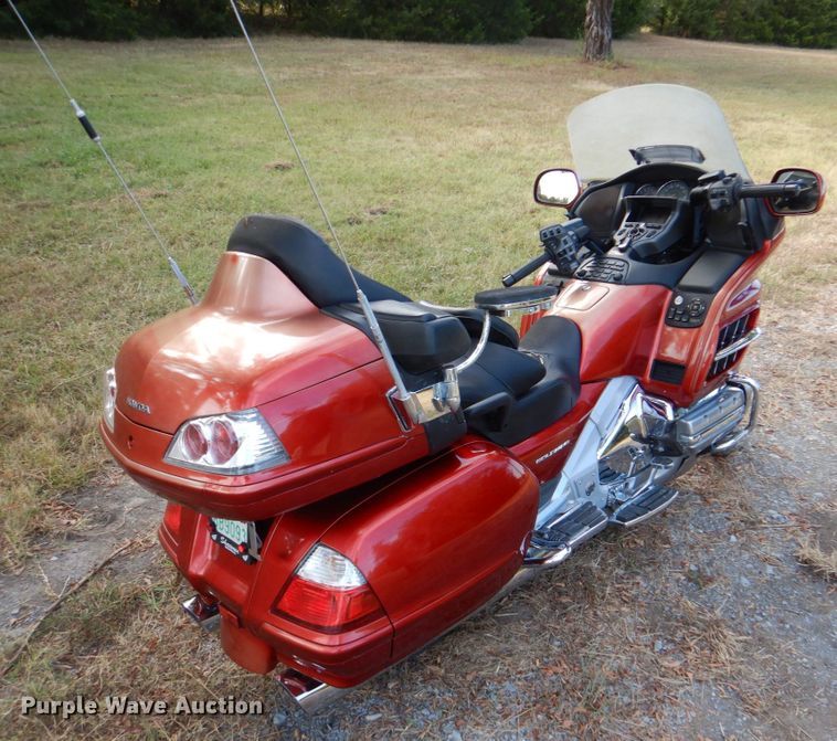 image for item IR9162 2008 Honda Goldwing  motorcycle