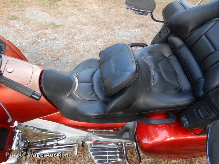 image for item IR9162 2008 Honda Goldwing  motorcycle