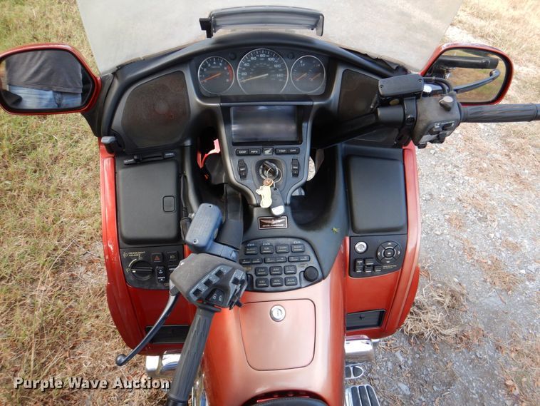 image for item IR9162 2008 Honda Goldwing  motorcycle