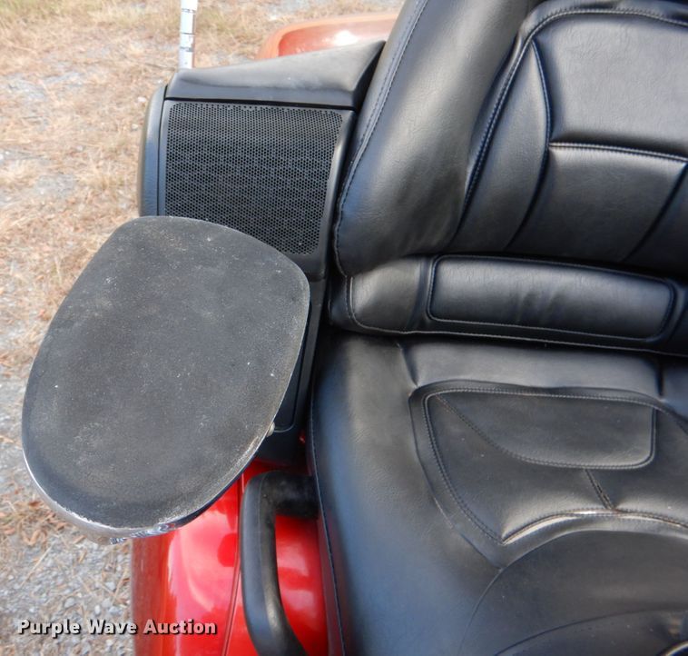 image for item IR9162 2008 Honda Goldwing  motorcycle