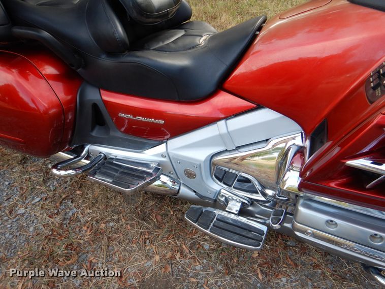 image for item IR9162 2008 Honda Goldwing  motorcycle