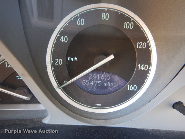 image for item IR9163 2004 Mercedes Benz SL500  convertible