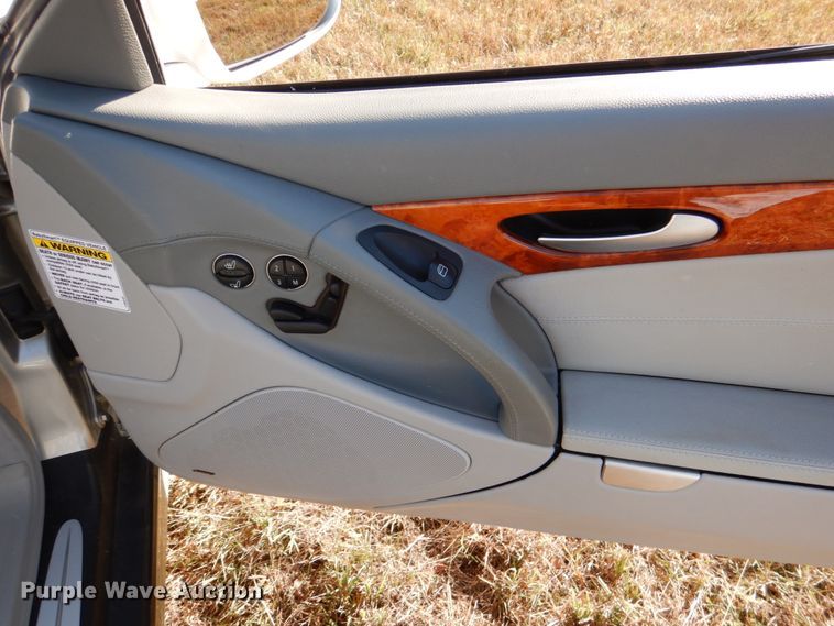 image for item IR9163 2004 Mercedes Benz SL500  convertible