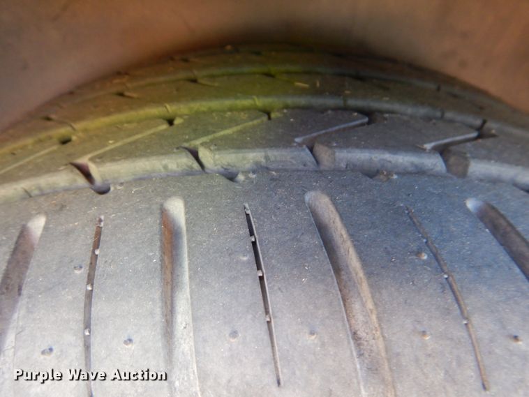 image for item IR9163 2004 Mercedes Benz SL500  convertible