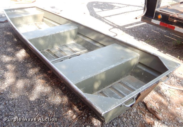 image for item IT9637 2007 Tracker Topper 12  boat