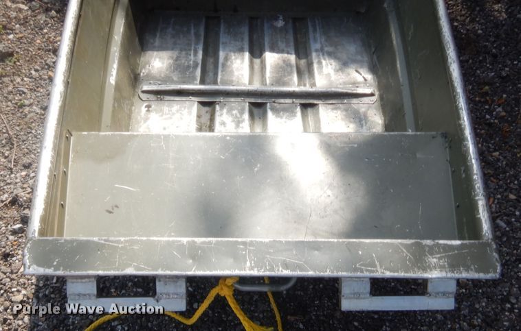 image for item IT9637 2007 Tracker Topper 12  boat