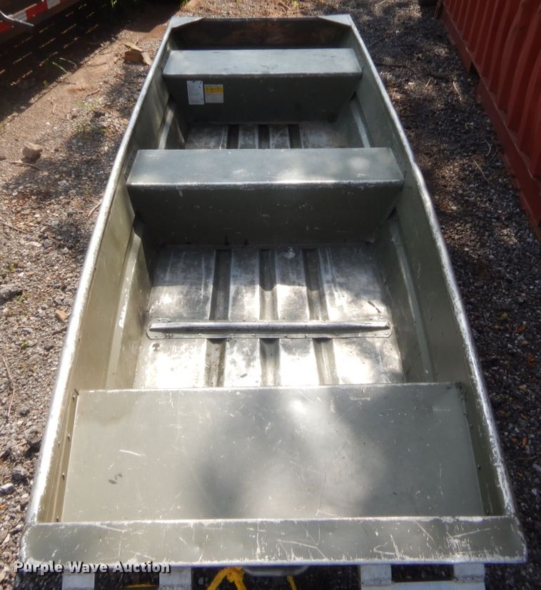 image for item IT9637 2007 Tracker Topper 12  boat