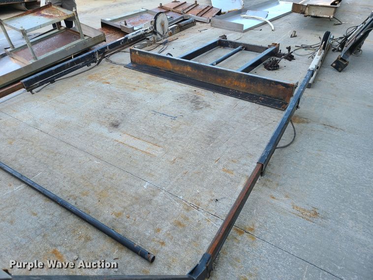 image for item IU9477 Roll-off container truck tarp