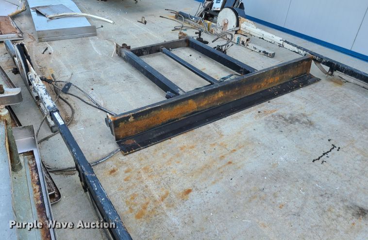 image for item IU9477 Roll-off container truck tarp