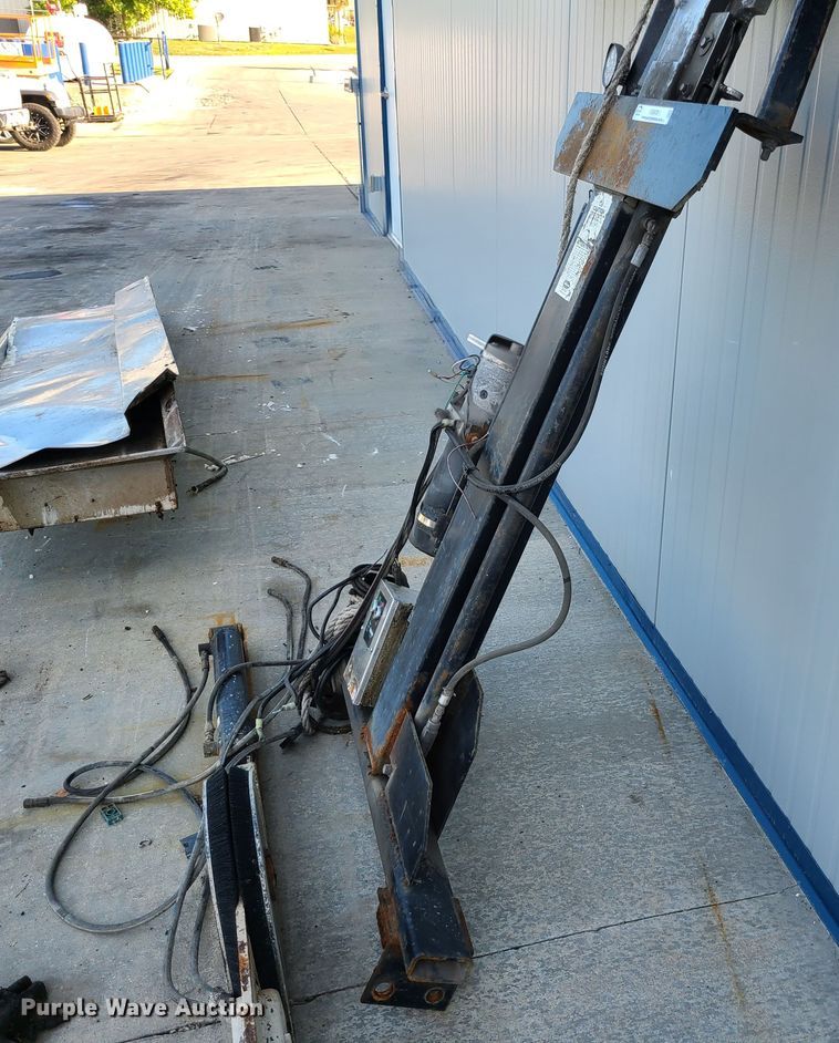 image for item IU9478 Donovan  roll off tarp