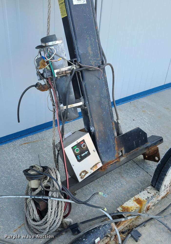 image for item IU9478 Donovan  roll off tarp