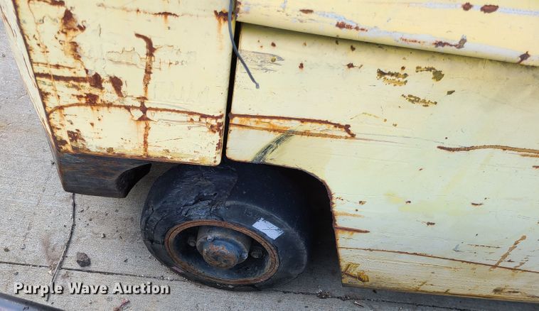 image for item IU9480 Komatsu FG15S  forklift