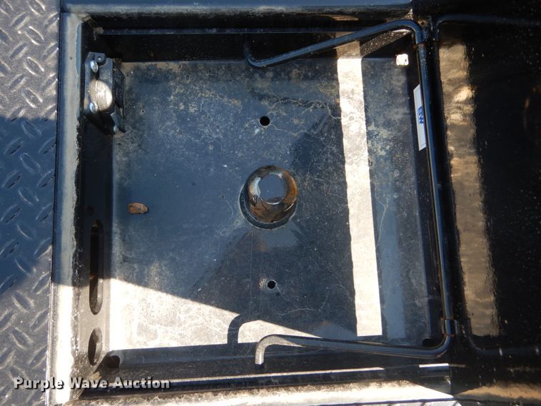 image for item JG9063 2001 Ford F550 Super Duty XL  flatbed truck