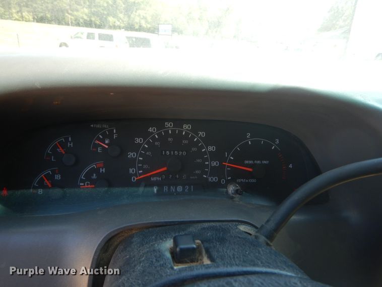 image for item JG9063 2001 Ford F550 Super Duty XL  flatbed truck