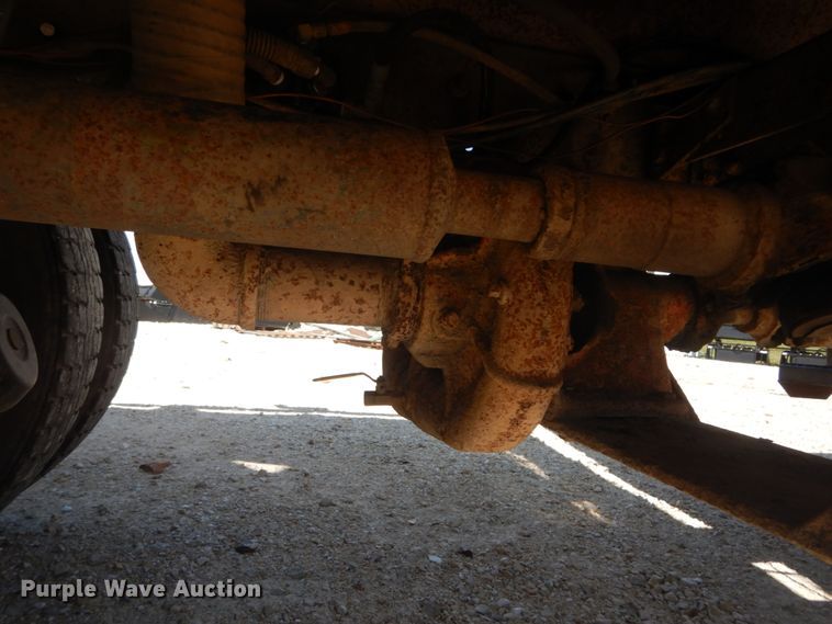 image for item JG9064 1972 International 4700  water truck