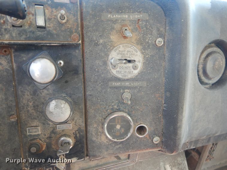 image for item JG9064 1972 International 4700  water truck