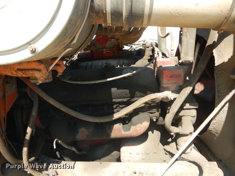 image for item JG9064 1972 International 4700  water truck