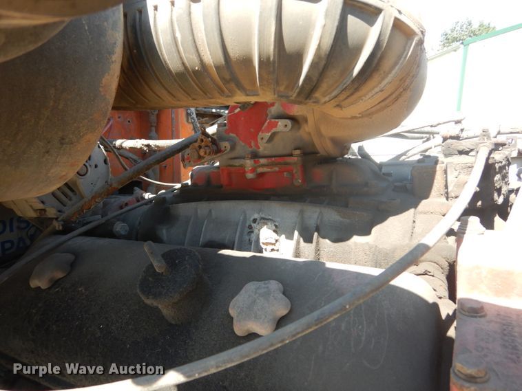 image for item JG9064 1972 International 4700  water truck