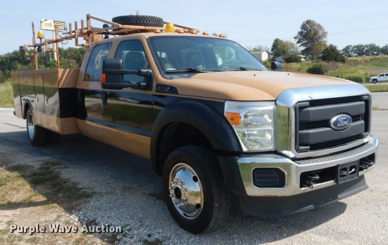 image for item JG9078 2015 Ford F550 Super Duty XL  Crew Cab utility / service truck