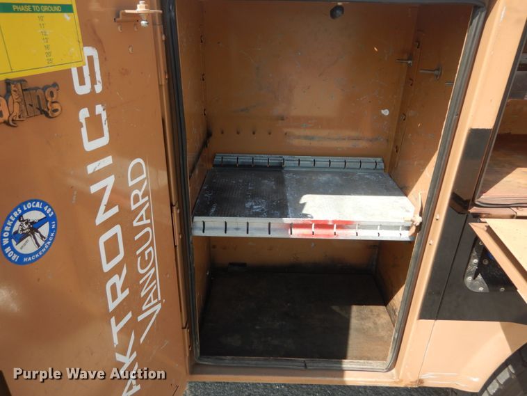 image for item JG9078 2015 Ford F550 Super Duty XL  Crew Cab utility / service truck