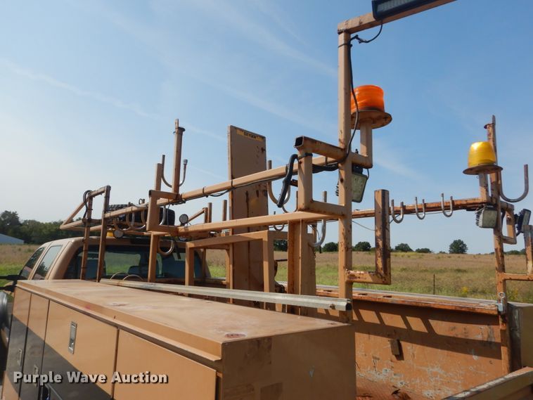 image for item JG9078 2015 Ford F550 Super Duty XL  Crew Cab utility / service truck