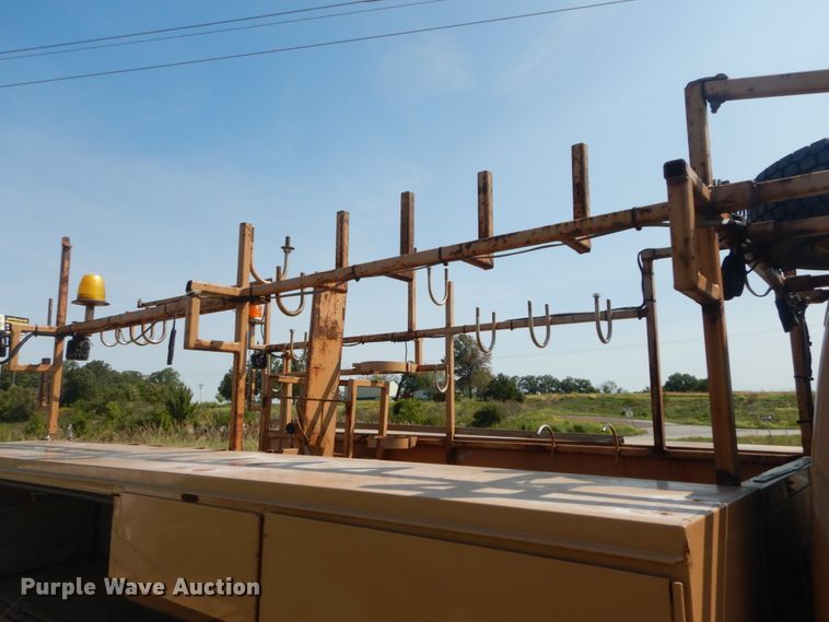 image for item JG9078 2015 Ford F550 Super Duty XL  Crew Cab utility / service truck